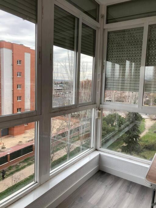 Silencioso, Luminoso Y Familiar Apartamento Apartment Madrid Exterior foto